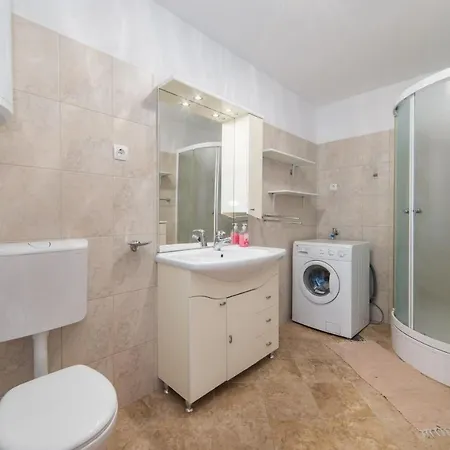 Amare Apartment *